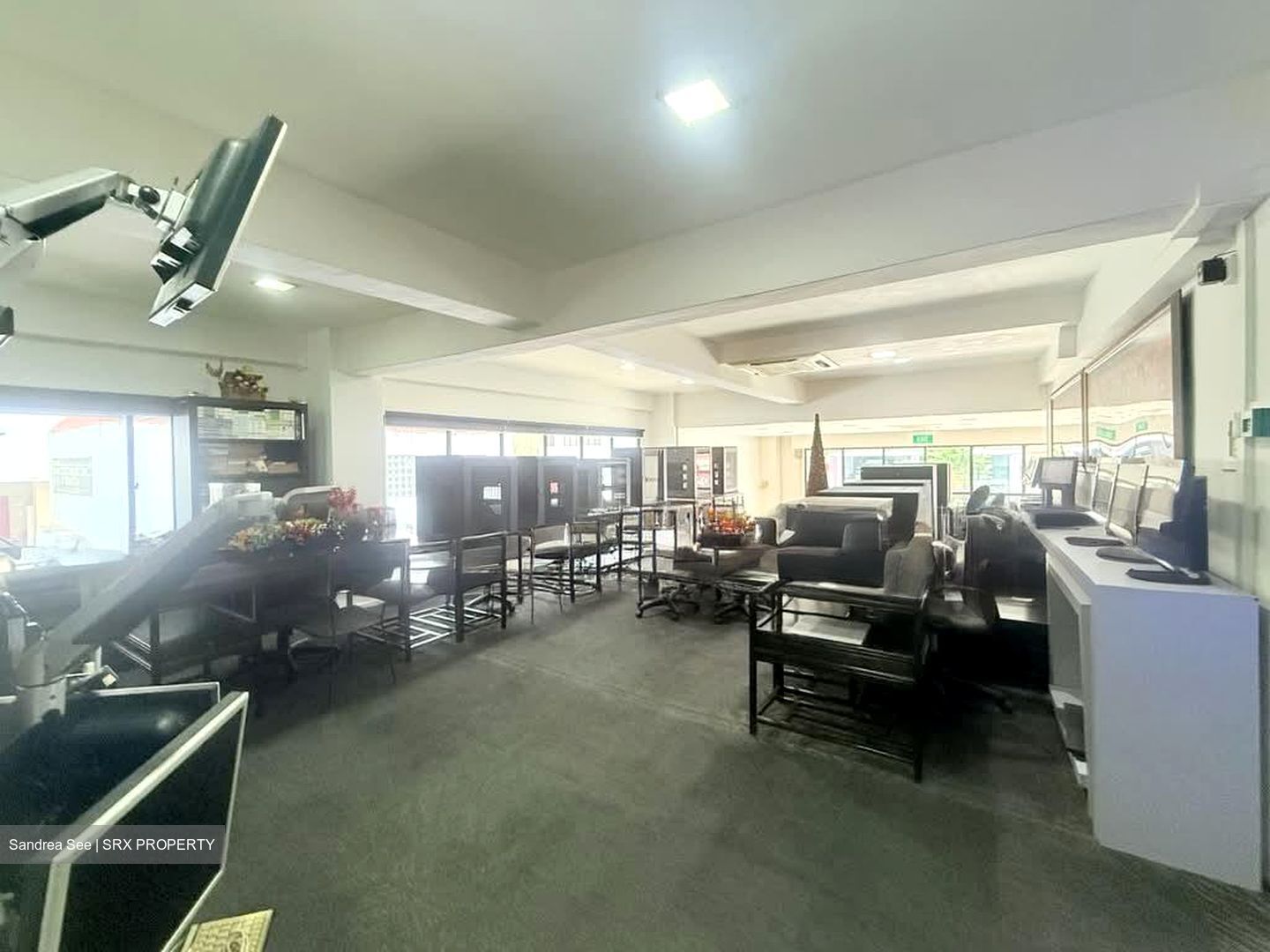 Lam Thong Building (D14), Office #541522181